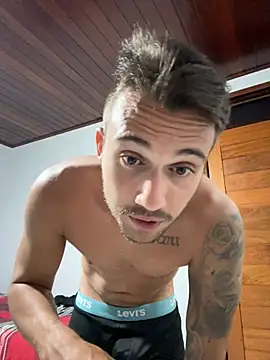 carvalhofelipe online show from January 11, 12:33 am
