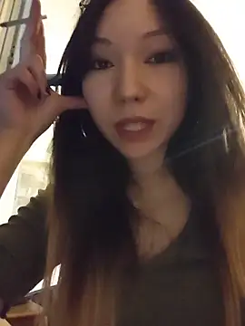 Snapshot of LoveFoxyQueen chatting on April 3, 4:49 pm LoveFoxyQueen online show from April 3, 4:49 pm
