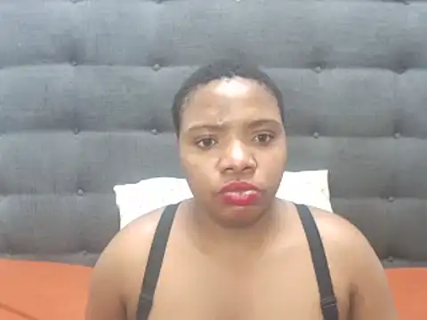 Snapshot of Devinexboobs2 chatting on March 1, 9:18 am Devinexboobs2 online show from March 1, 9:18 am