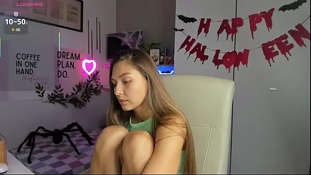 Snapshot of SofiaLolipop chatting on October 28, 2:42 pm SofiaLolipop online show from October 28, 2:42 pm