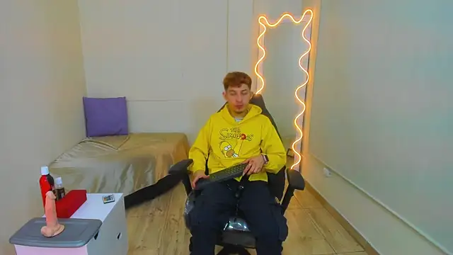 Snapshot of Axel_tay chatting on October 25, 3:36 am Axel tay online show from October 25, 3:36 am