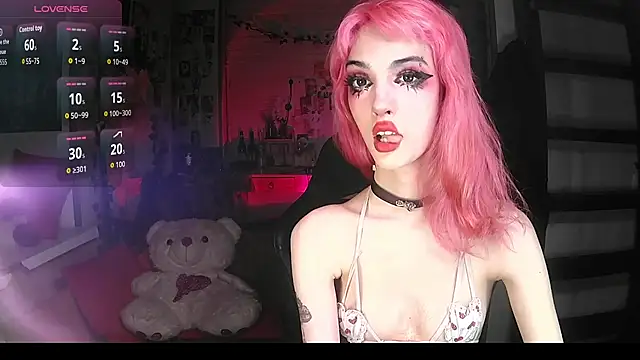 Snapshot of Ink__pleasure chatting on October 10, 10:09 pm Ink pleasure online show from October 10, 10:09 pm