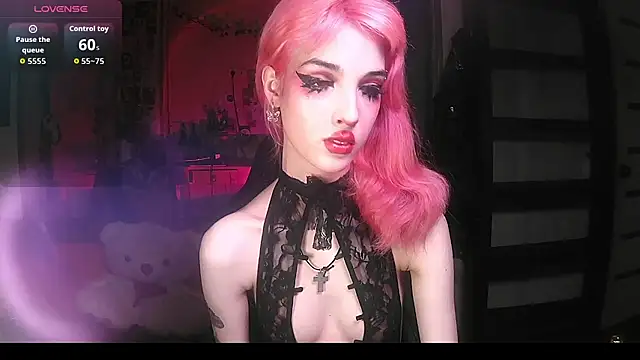 Snapshot of Ink__pleasure chatting on October 13, 9:26 pm Ink pleasure online show from October 13, 9:26 pm