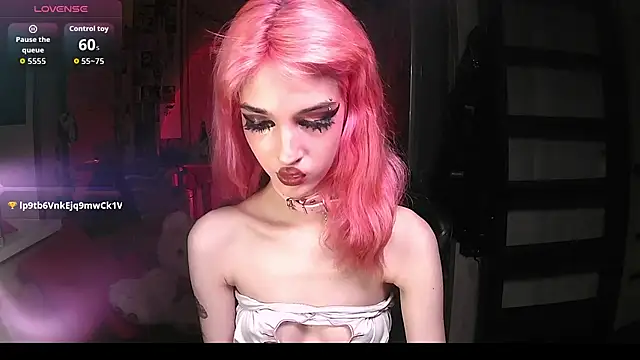 Snapshot of Ink__pleasure chatting on October 17, 12:25 am Ink pleasure online show from October 17, 12:25 am