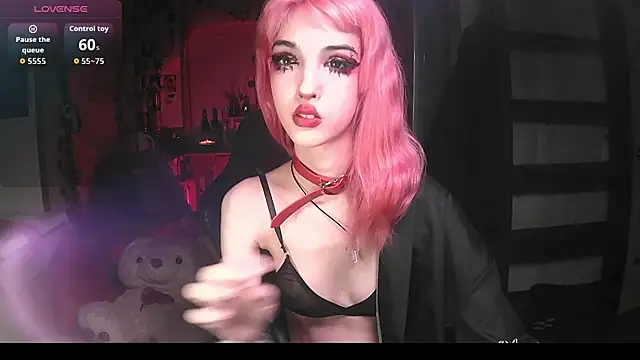 Snapshot of Ink__pleasure chatting on October 18, 2:03 am Ink pleasure online show from October 18, 2:03 am