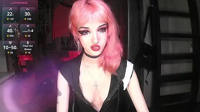 Snapshot of Ink__pleasure chatting on October 21, 11:49 pm Ink pleasure online show from October 21, 11:49 pm