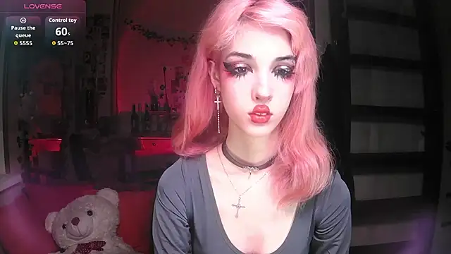 Snapshot of Ink__pleasure chatting on November 2, 1:19 am Ink pleasure online show from November 2, 1:19 am