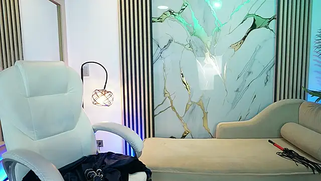 Emma Walkerr  online show from March 14, 7:19 pm