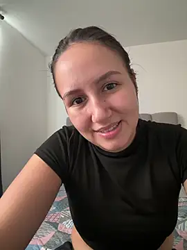 Snapshot of Jullya_x chatting on May 28, 9:45 pm Jullya x online show from May 28, 9:45 pm