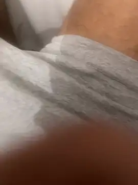 Snapshot of mdnn77 chatting on February 12, 2:03 am mdnn77 online show from February 12, 2:03 am