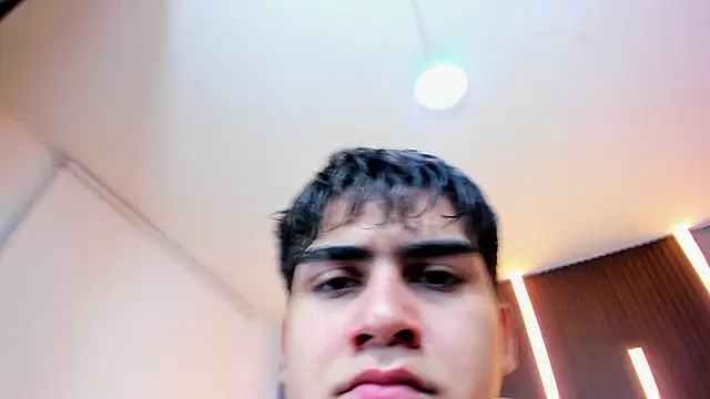 Tommy18   online show from January 16, 3:21 am