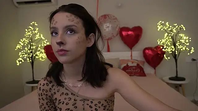 AnnaElys online show from February 18, 9:31 pm