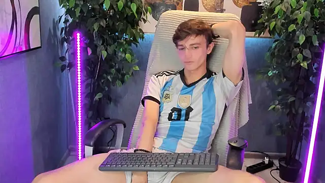 John Weasley online show from October 21, 12:39 pm