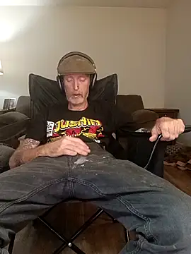 filthymind619 online show from December 5, 3:37 am