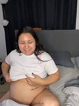 Snapshot of fuck_meee chatting on January 7, 5:22 am fuck meee online show from January 7, 5:22 am