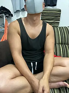 Snapshot of K0718 chatting on July 2, 2:34 pm K0718 online show from July 2, 2:34 pm