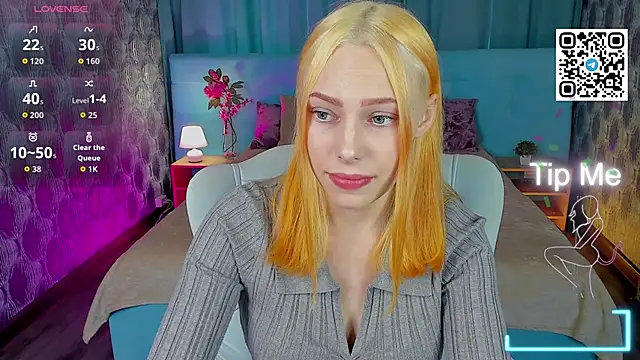Aliceforfuun online show from October 1, 8:20 am