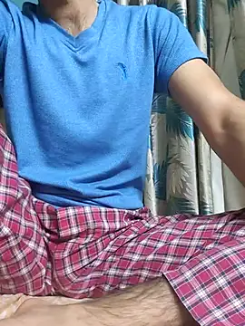 TOPMOON001 online show from April 15, 7:32 pm