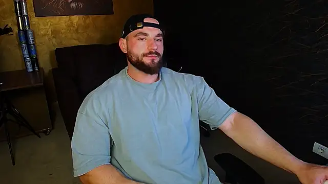 AdamJamesonn online show from May 24, 5:01 am
