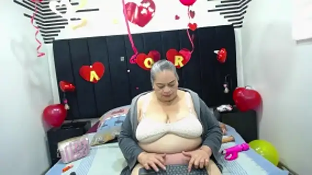 VickyBoobss online show from February 15, 1:20 pm