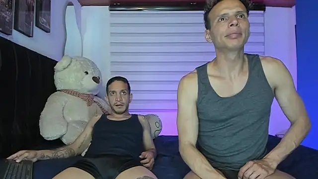 Snapshot of JackMex1 chatting on April 12, 1:21 am JackMex1 online show from April 12, 1:21 am