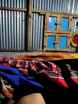 Snapshot of Horny_Desi_Girl chatting on February 20, 6:02 pm Horny Desi Girl online show from February 20, 6:02 pm