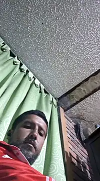 Snapshot of ElHades086 chatting on February 19, 11:17 am ElHades086 online show from February 19, 11:17 am