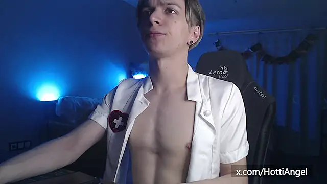 Snapshot of leon_yuugen chatting on November 2, 11:18 pm leon yuugen online show from November 2, 11:18 pm