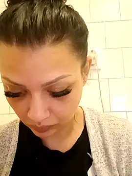 rosse26830 online show from March 18, 3:26 pm