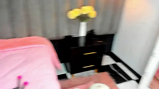 chelsea bolton  online show from November 24, 1:00 pm