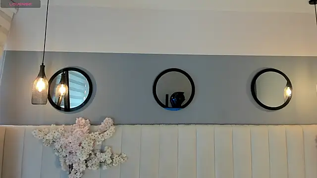 chelsea bolton  online show from March 19, 12:20 pm