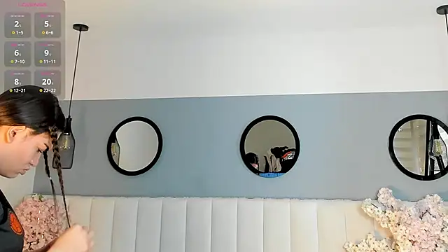 chelsea bolton  online show from March 27, 12:38 pm