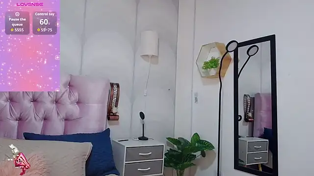 madison oli online show from October 21, 11:44 am