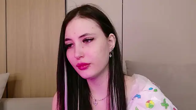 EmmaLawrens online show from April 15, 10:55 am