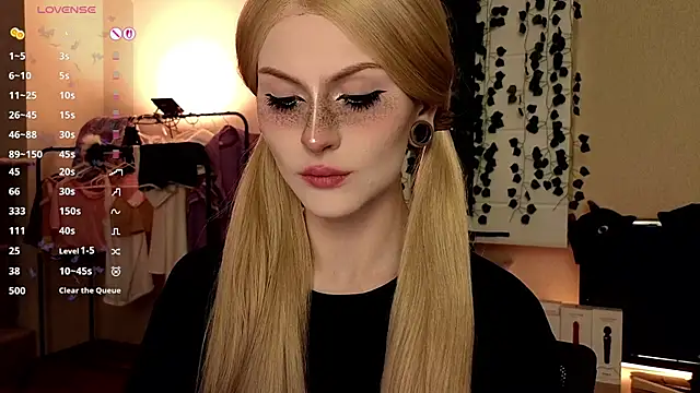 Emily  Mooree online show from October 19, 9:10 am