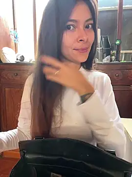 Aleska Miami online show from March 25, 2:23 pm