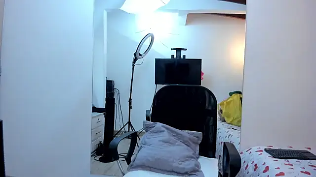 KarenSims online show from November 21, 11:42 am