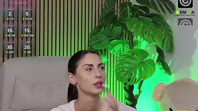 BelovedKhloee online show from March 25, 7:09 pm