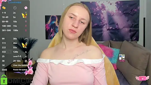 Snapshot of BeautyBlondy chatting on May 14, 12:23 pm BeautyBlondy online show from May 14, 12:23 pm
