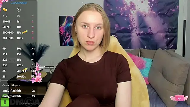 Snapshot of BeautyBlondy chatting on May 18, 12:11 pm BeautyBlondy online show from May 18, 12:11 pm