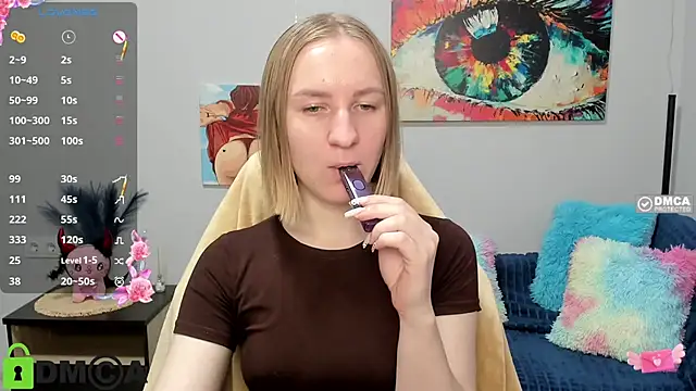 Snapshot of BeautyBlondy chatting on May 22, 12:55 pm BeautyBlondy online show from May 22, 12:55 pm