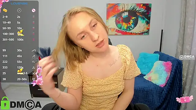 Snapshot of BeautyBlondy chatting on May 25, 12:22 pm BeautyBlondy online show from May 25, 12:22 pm