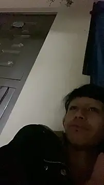 Snapshot of boysLittle chatting on November 19, 4:34 am boysLittle online show from November 19, 4:34 am