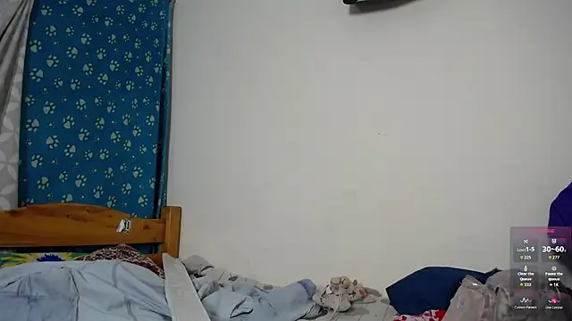 Snapshot of boysLittle chatting on January 7, 12:24 am boysLittle online show from January 7, 12:24 am