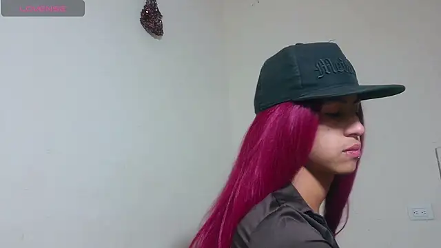 Snapshot of boysLittle chatting on February 8, 7:23 am boysLittle online show from February 8, 7:23 am