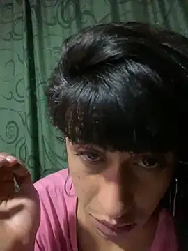 Snapshot of boysLittle chatting on February 19, 1:56 am boysLittle online show from February 19, 1:56 am