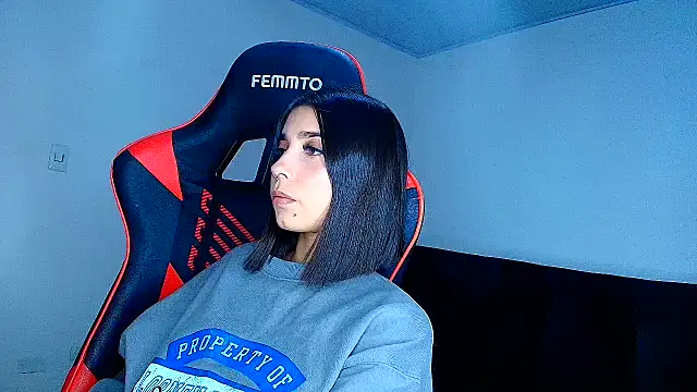 Rousse violett online show from April 17, 12:46 am