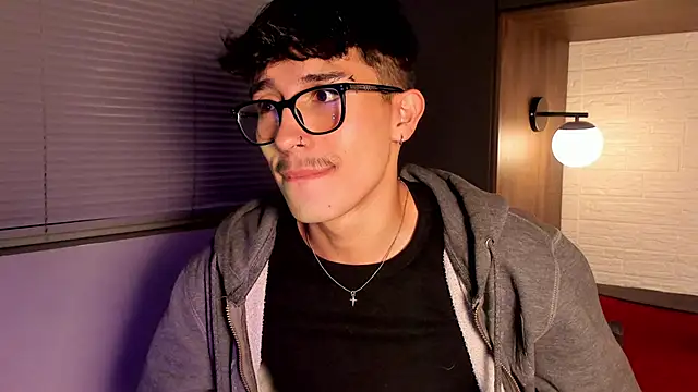 tim  fox online show from February 5, 11:37 am