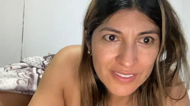 LunaBeya online show from October 22, 12:38 pm