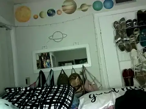 Snapshot of nikkikittyx3 chatting on March 5, 6:23 am nikkikittyx3 online show from March 5, 6:23 am